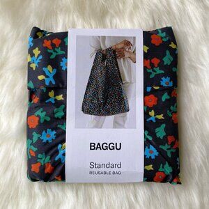 NWT Standard BAGGU - Black Calico Floral